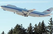 Russian Police Hunt Thieves who Robbed Top Secret 'Doomsday Plane'