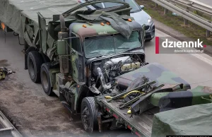 Wojskowe ciężarówki rozbite na autostradzie A4. Groźna kolizja na Dolnym Śląsku
