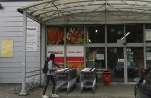 Market Intermarché w Andrychowie otworzył "Czytelnię". Czego tutaj nie...