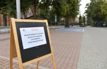 Płatny parking pod kościołem. Proboszcz z Wawra bierze nawet 250 zł za miejsce