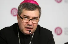 Uczniowie wypisują się z religii. Z odsieczą ruszają biskupi