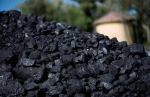 Tylko 2 tony węgla od samorządu na osobę. Pomysł rządu na walkę z kryzysem