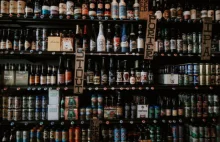 Prohibicja w polskich miastach. Gdzie obowiązuje zakaz sprzedaży alkoholu?