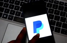 Nowe zasady PayPal pozwalają zabrać 2500 USD z kont użytkowników.