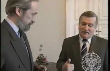 Wałęsa i Macierewicz w 1992 r. rozmawiają o uchwale Sejmu o agentach i TW.