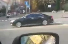 Ukrainiec w samochodzie zarejestrował atak rakietowy na centrum Kijowa