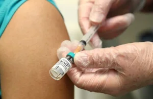 Francja zmuszona wyrzucić 30 milionów szczepionek o wartości 522 milionów funtów