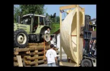 Toczenie ogromnej drewnianej miski przy pomocy traktora