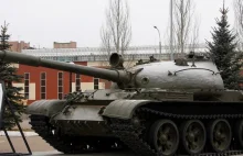 Miał być T-14 Armata, będzie... T-62. Rosyjska armia w drodze po T-34