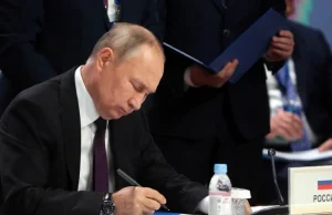 Putin tymczasowo zawiesza mobilizację.