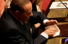 Notatka Berlusconiego, w której w 5 epitetach podsumował Giorgię Meloni