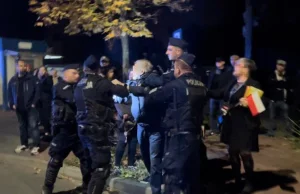 Kaczyński w Częstochowie. Interweniowała policja. "On opluł tego policjanta"