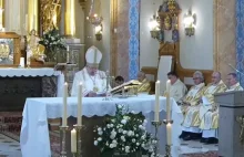 Kardynał Dziwisz w Wadowicach: "Nie pozwólcie pozbawić należniej czci...