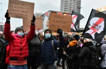 70% Polaków źle ocenia decyzję TK nt. zakazu aborcji