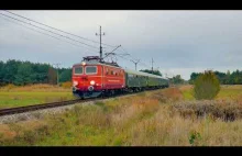 61 letnia lokomotywa EP05-23 z pociągiem specjalnym