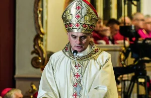 Biskup bydgoski oburzony odpływem uczniów z lekcji religii.