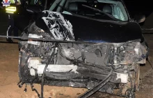 18-latek Lexusem uderzył w słup! Trzy tygodnie temu odebrał prawo jazdy