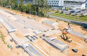 Kolej na lotnisko w Pyrzowicach nie jest po to, by ludzie jeździli na lotnisko