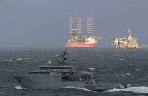 Francuzi wysyłają okręt wojenny do ochrony złóż norweskich