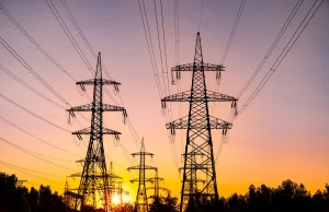 Analitycy: W polską sieć elektroenergetyczną trzeba zainwestować miliardy euro