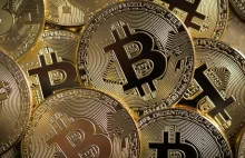Bitcoin ze znacznym wzrostem. Dolar i złoto na czerwono