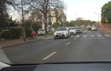 Pijany rowerzysta wjechał pod samochód w centrum miasta