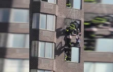 Pożar w 20-piętrowym budynku mieszkalnym