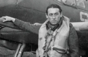 1 września jako pierwszy polski pilot strącił niemiecki bombowiec