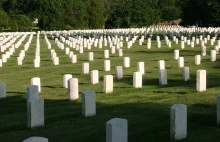 Olsztyn: Powstanie "amerykański" cmentarz. Jednakowe nagrobki...