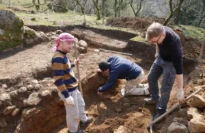 Tłocznię winę sprzed 1800 lat odkryto obok rzymskiego fortu w Gonio