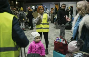 Spore zmiany dla uchodźców z Ukrainy. Będą płacili za pobyt. ZUS odbiera...