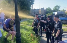 Nie podjęto śledztwa ws. działań policji, ale zarzut usłyszał protestujący