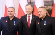 Prezydent wręczył odznaczenia państwowe. Wśród wyróżnionych bracia Golec