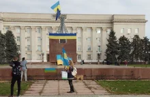 Ukraińska armia weszła do Chersonia. Mieszkańcy tłumnie witają wyzwolicieli