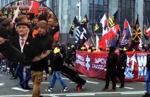 Nazistowskie symbole na marszu Bąkiewicza. Wśród nich szli Ziobro i...