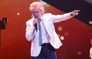 Gwiazdy wspierały osoby LGBT, teraz zagrają w Katarze. Odmówił m.in. Rod Stewart