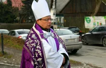 Niespodziewane słowa łódzkiego biskupa Grzegorza Rysia na temat apostazji