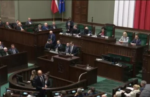 Minuta ciszy w Sejmie. Premier Morawiecki o ofiarach wybuchu w Przewodowie