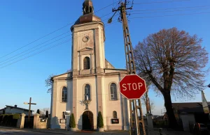 "Pilnujcie żon, Wiesław wraca do gry". Gdy biskup przeniósł księdza, ostrzegli