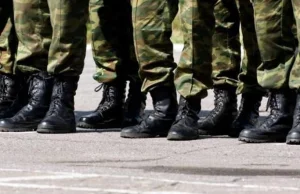 Polskie wojsko nie ma butów na zimę. Producent oskarżony