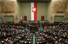 Sejm będzie pracował...3 dni w miesiącu. Tego chciał PiS