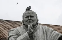 Biskupi manipulują, jak mogą, żeby obronić świętość Jana Pawła II