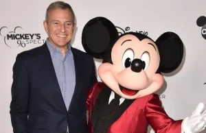 Bob Iger powraca jako CEO Disneya, Bob Chapek ustępuje ze stanowiska