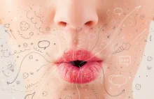 Naukowcy zbadali, jak patrzenie na mówiące twarze wpływa na uczenie się języka