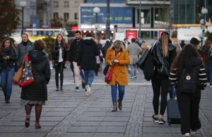 Polacy u prywatnych lekarzy zostawiają miliardy. Grozi nam kryzys. Oto