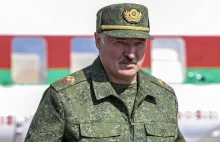 "Reżim jest trzymany plasteliną". Białoruski opozycjonista o słabości...