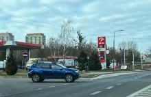 Ile pieniędzy wydają Polacy na paliwo i jak często tankują kierowcy?