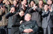 Kim Dzong Un znów pokazał się z córką. "Szykuje ją na następczynię"