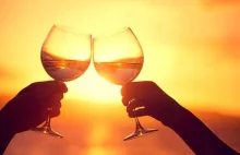 Nowe związki wyznaniowe: Wyznawcy Słońca śpiewają i piją alkohol!