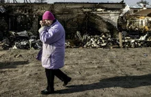 Rosjanie zniszczyli dom 80-latki. „Dorobek całego życia mam w reklamówce”